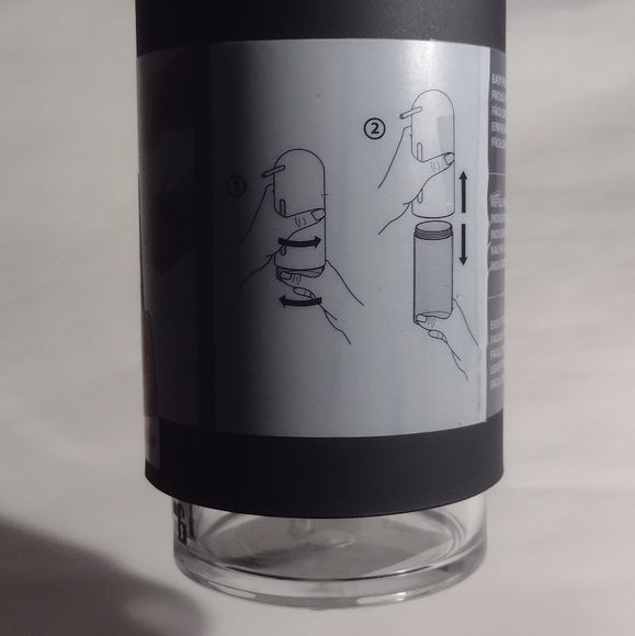 UMBRA - Penguin soap pump - Black -7,5 x 2,5 x 2,5 In - 12 Oz. - Picture 6 of 7